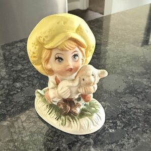 Hand Painted Ceramic Figurine Base with Artmark  Korea Sticker - White